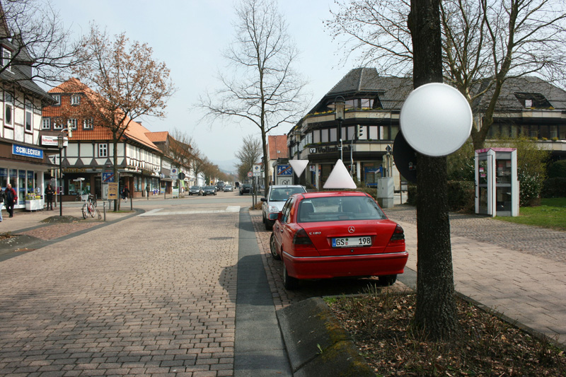 Zeichen "Weiss" Jacobsonstrasse